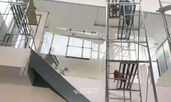 五角场敲墙拆旧过程中案例